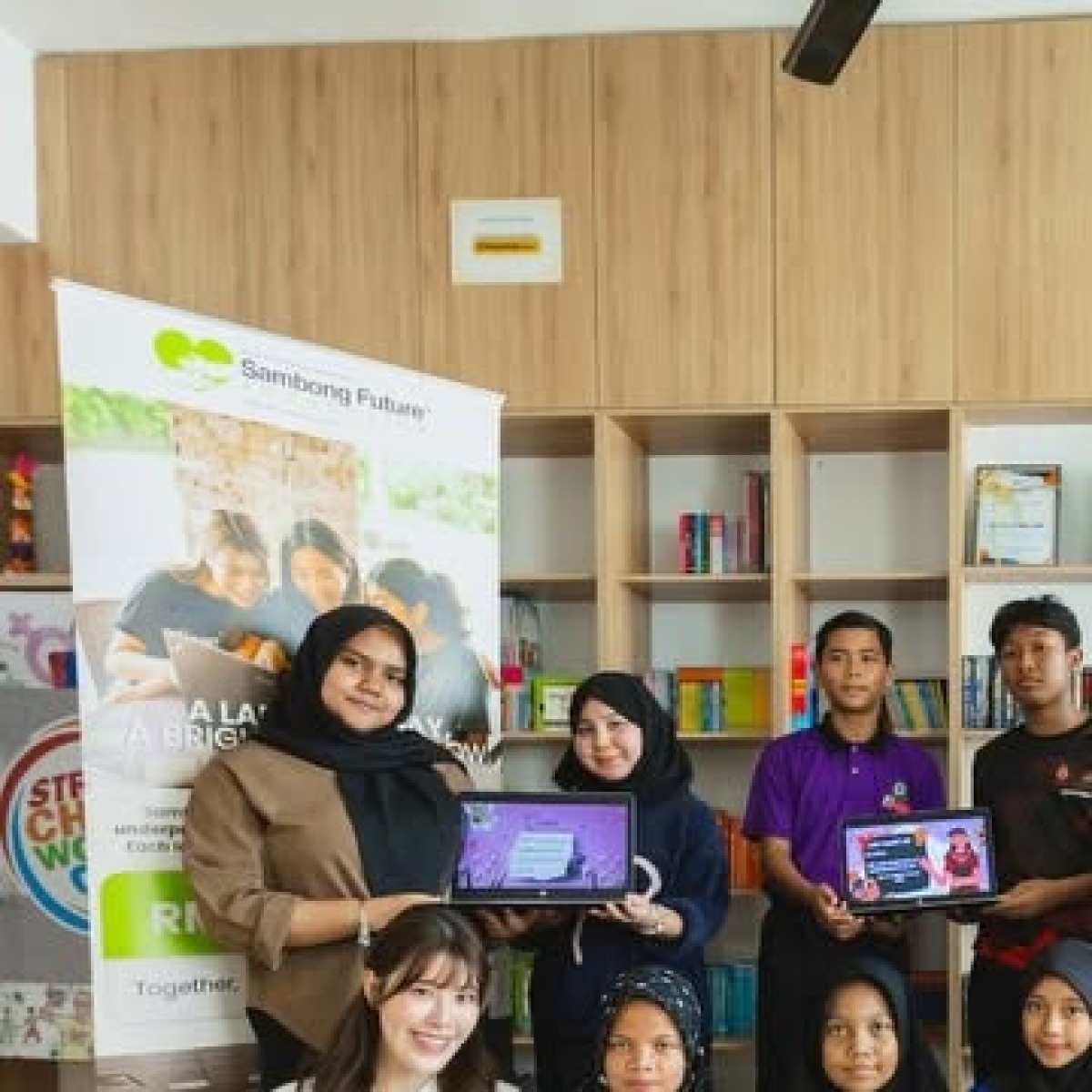 10 STUDENTS SPONSORED WITH YAYASAN CHOW KIT — 1